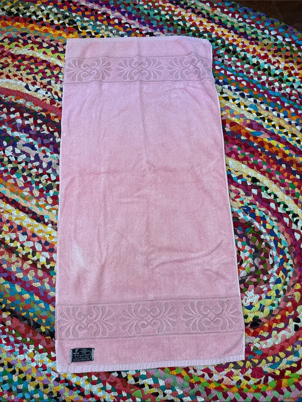 Vintage 70s/80s Diamond Classic Pink Floral Boho Grandma Cottage Bath Towel